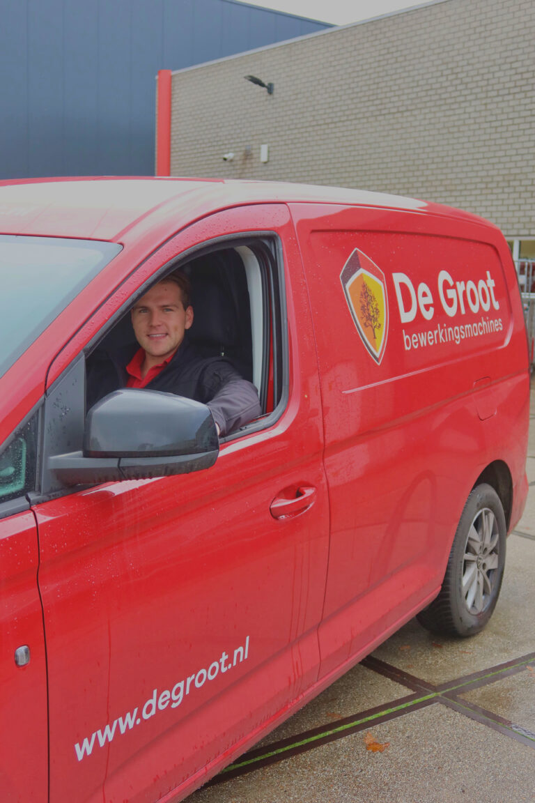 Servicecenter technici De Groot in werkbus